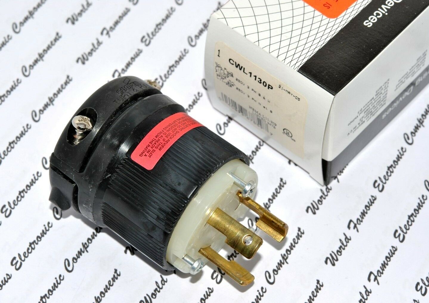 1pcs - COOPER CWL1130P NEMA L11-30 30A 250V Twist Hart-Lock Locking Plug