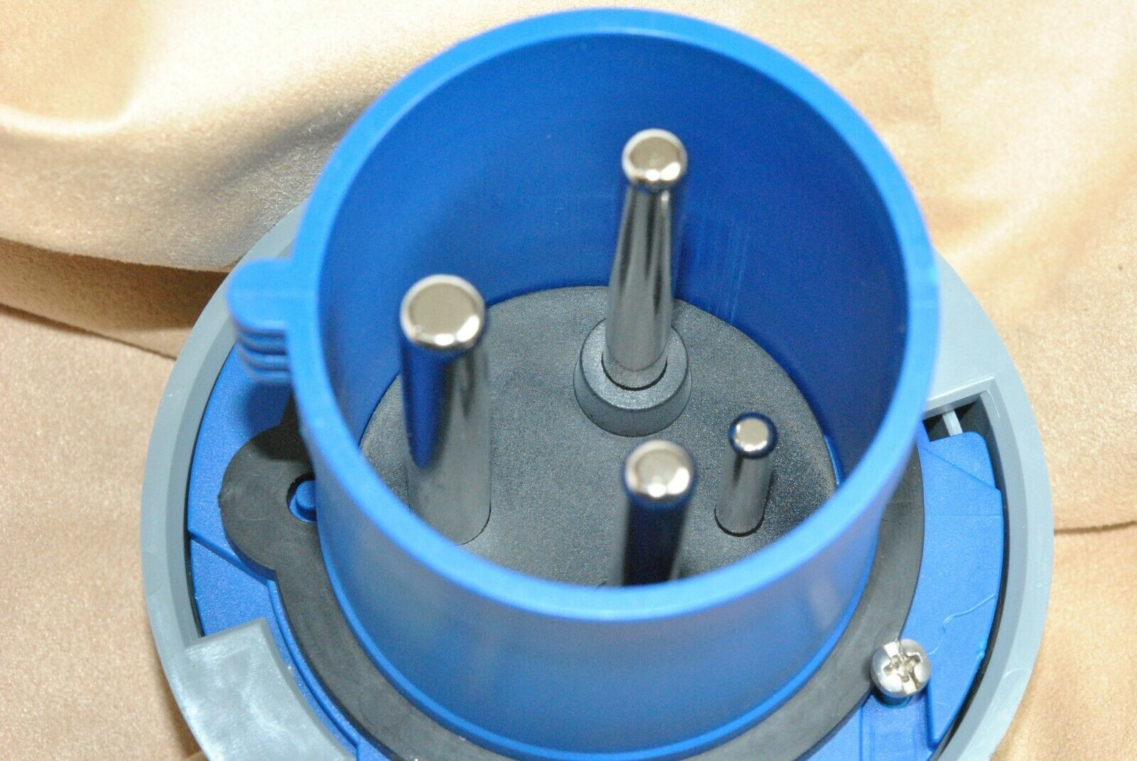 1pcs -ABL SURSUM A33S27 63A 220-250V~ IP67 CEE Pin&Sleeve