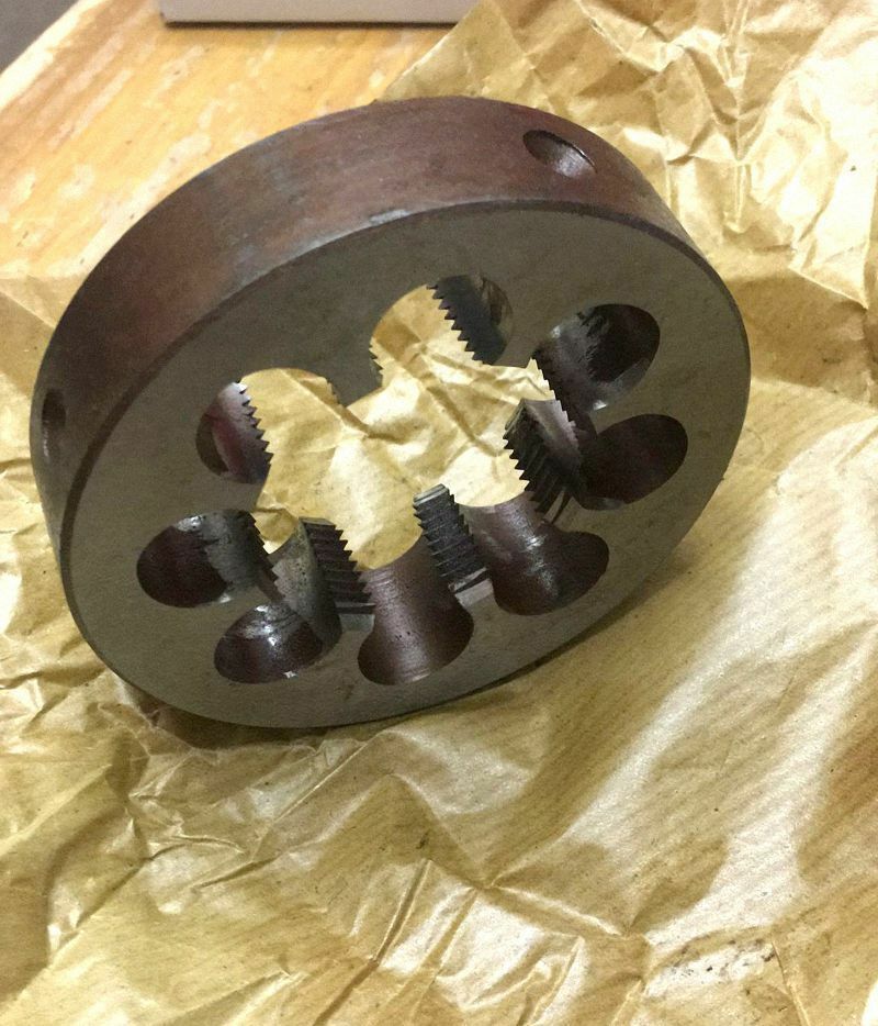 65mm x 4 Metric Right hand Die M65 x 4.0mm Pitch [Die/1]