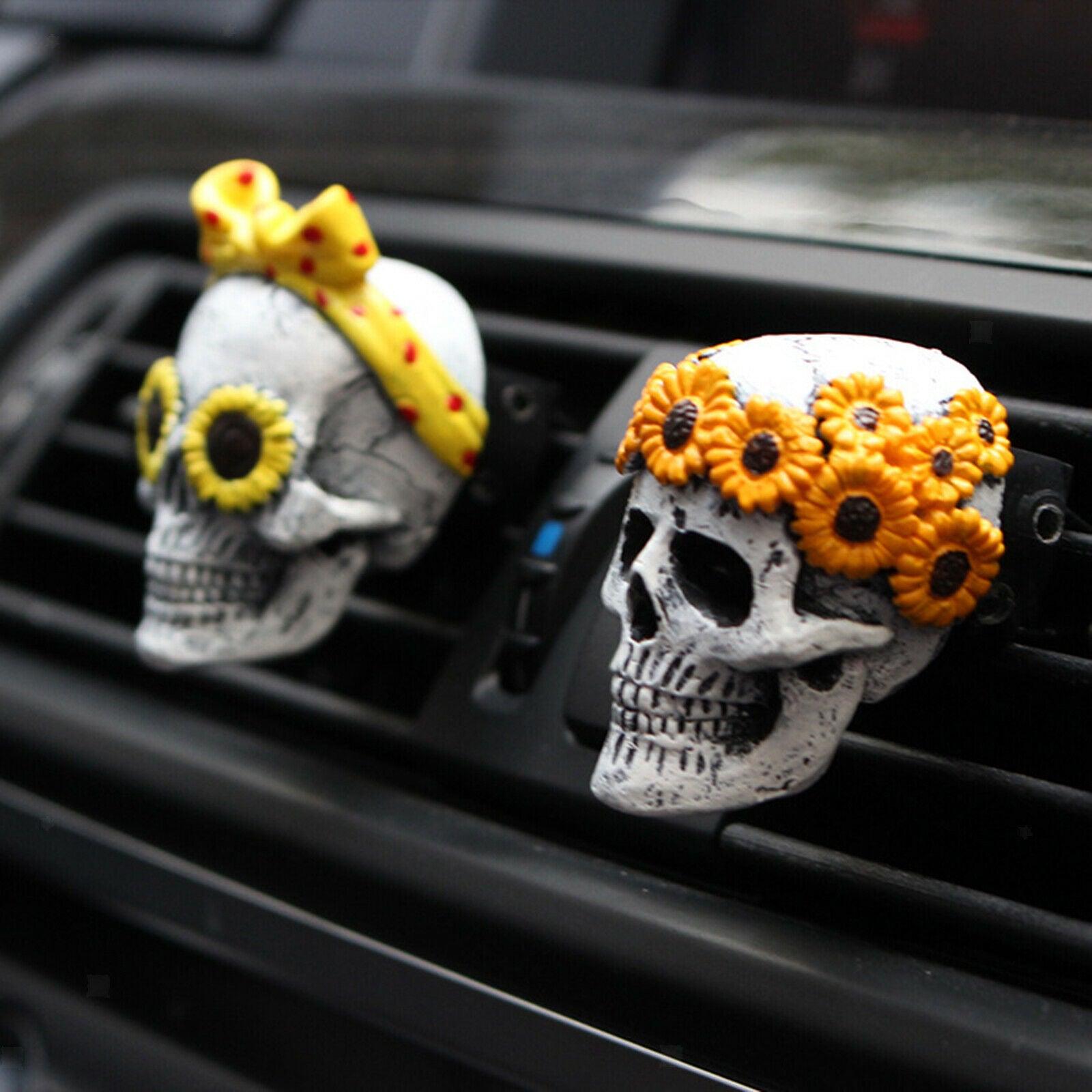 2pcs Scented Car Air Vent Decor Air Freshener Aromatherapy Clip Decoration