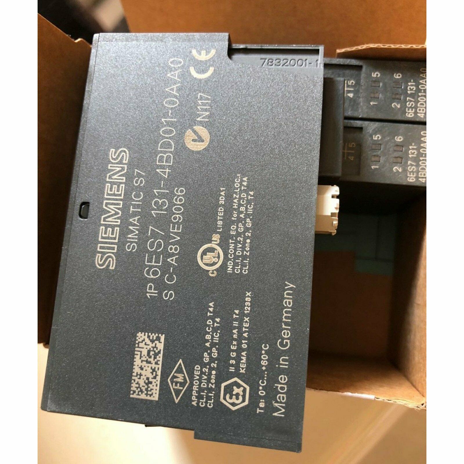 New In Box 1Pc Siemens 6ES7 131-4BD01-0AA0 DIGITAL INPUT  6ES7131-4BD01-0AA0