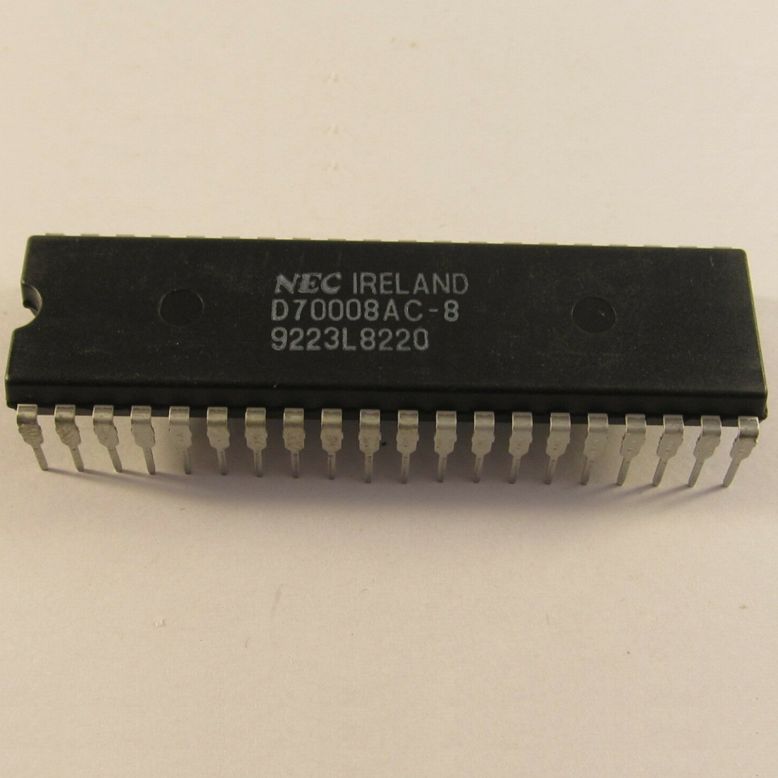 1PCS  IC NEC DIP-40 UPD70008AC-8 UPD70008AC D70008AC-8 D70008AC