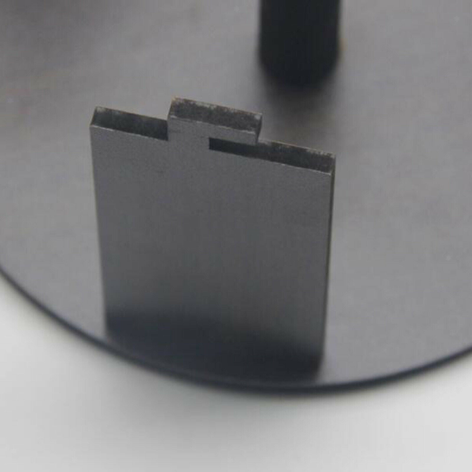 Hygienic hairdresser disposable neck paper dispenser for hairdressing salons