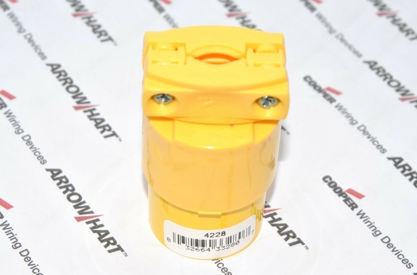 1pcs-COOPER 4228 20A 125V Commercial Grade Thermoplastic Vinyl Connector