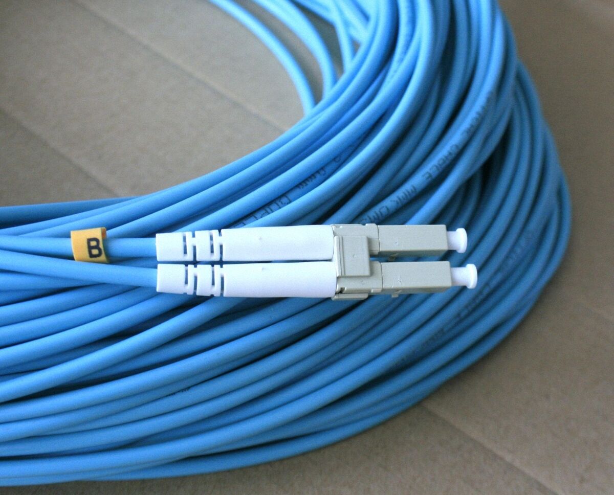 60M Armored cable / Fiber Patch Cord,LC to LC,3.0mm,MM 50/125,duplex [M1]