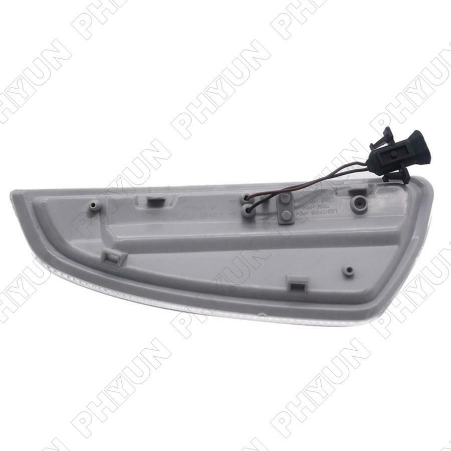 For Mercedes Benz C250 C300 C350 C63 AMG Right Side Mirror Turn Signal Light