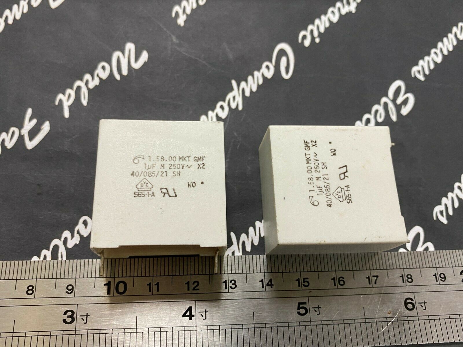2pcs - ARCOTRONICS 1uF 250V~ X2 20% 1.58.00 MKT-GMF pitch:27.5mm Capacitor