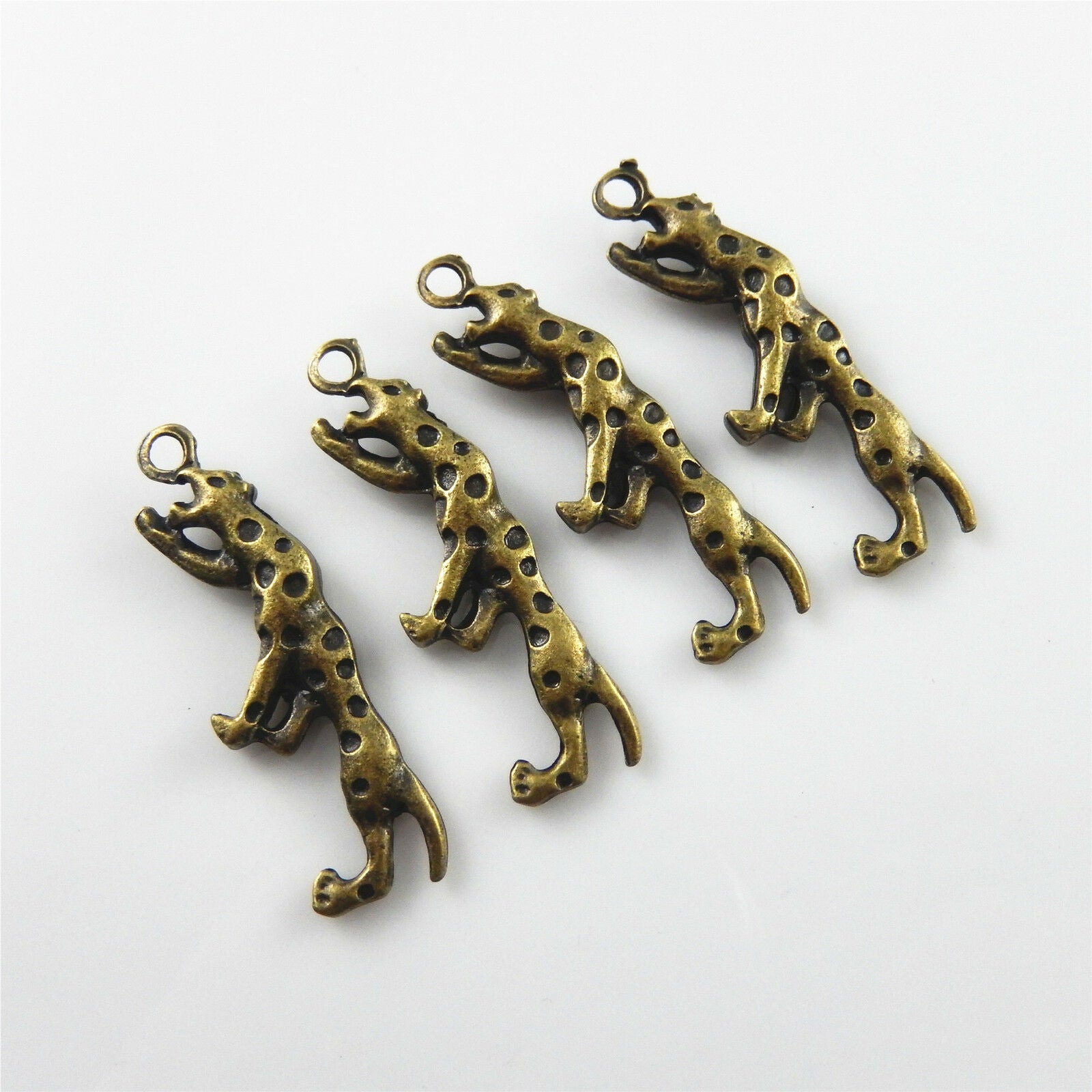 20 pcs Antiqued Bronze Alloy Leopard Animal Charm Pendant Jewelry Craft 33*11mm