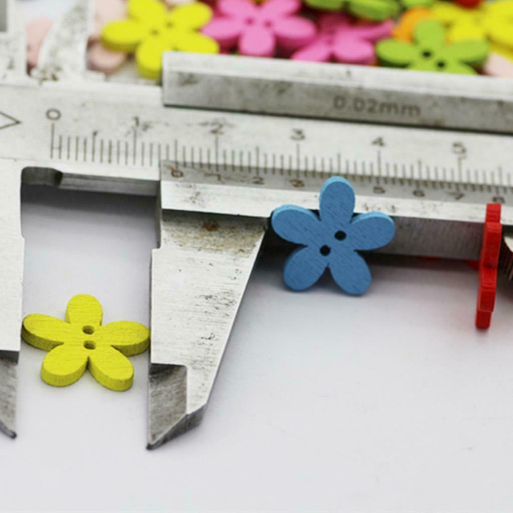 100Pcs Wood Buttons Sewing Scrapbooking Crafting Flower Shaped 2 Holes Mixed