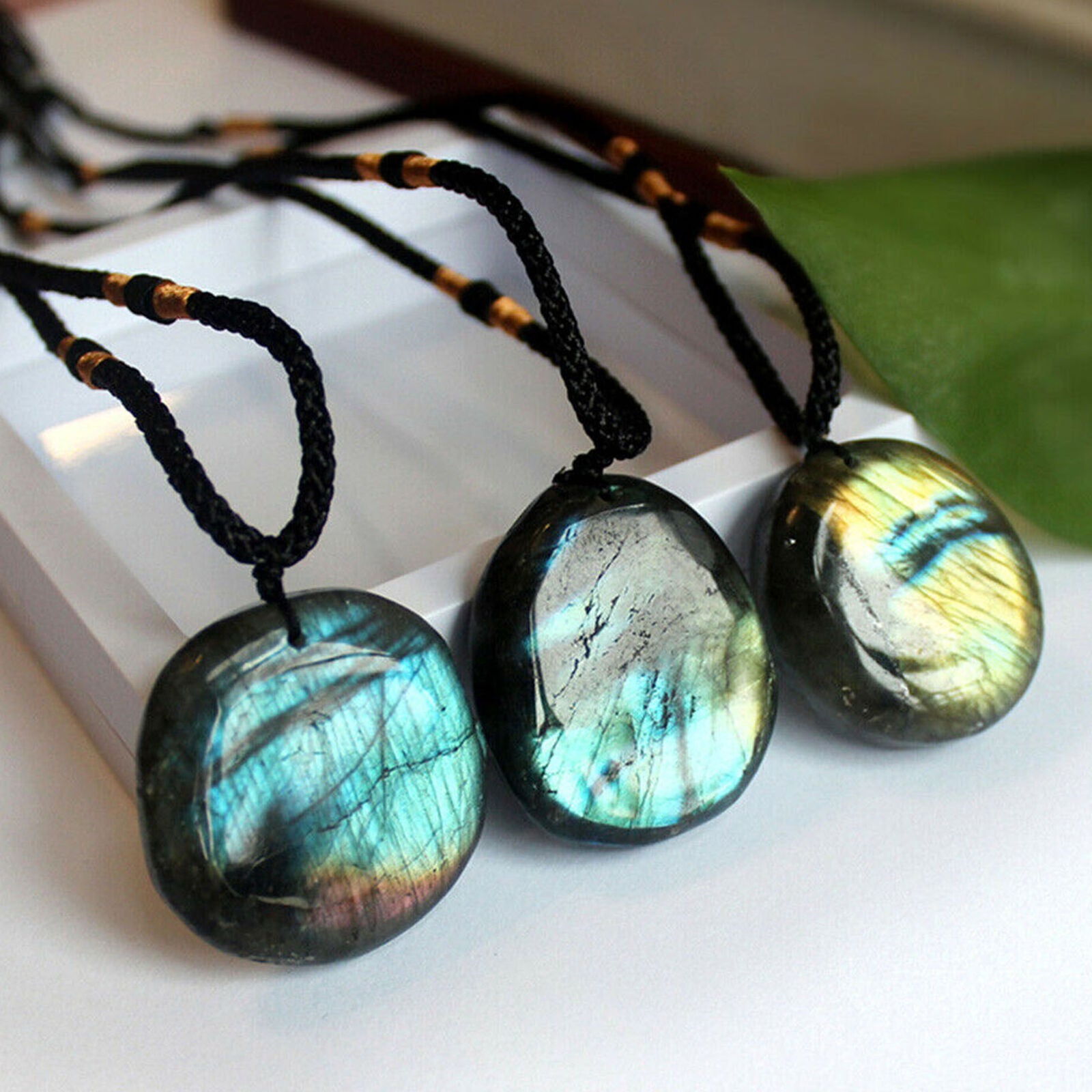 Newly Natural Labradorite Crystal Pendant Necklace Healing Stone Men Women Gift