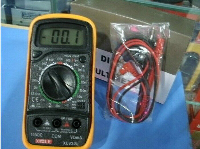 Handheld Digital Multimeter AC DC Voltage Current Resistance HFE Tester XL830L [