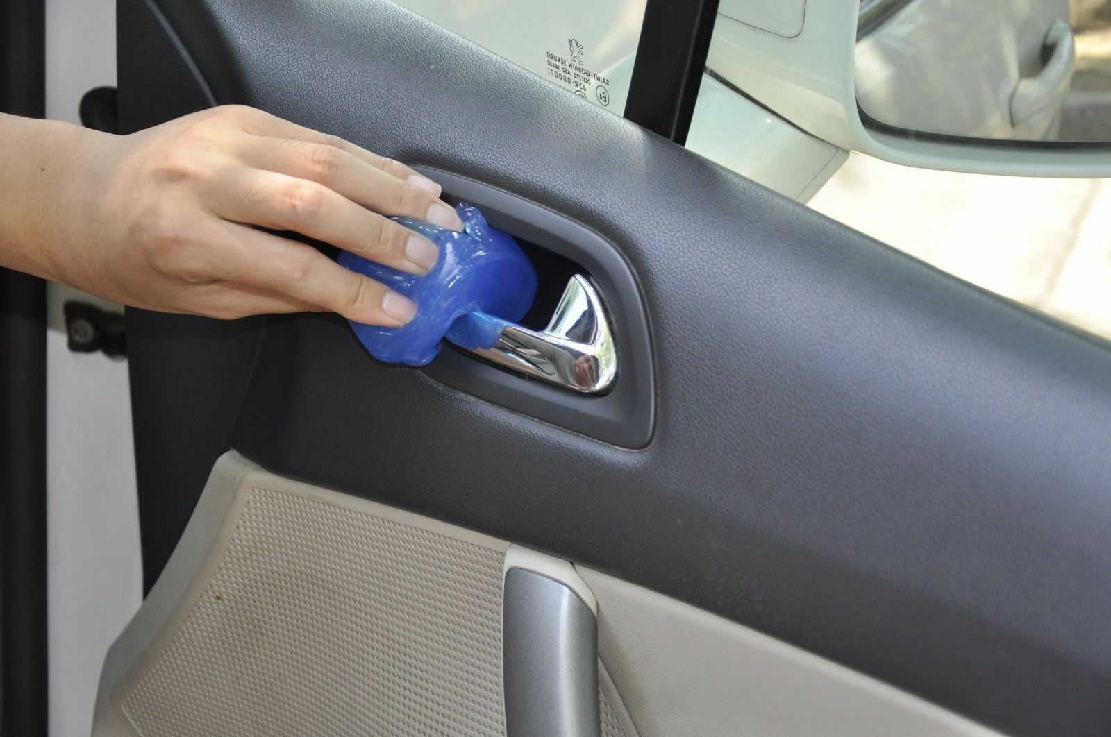 Car Clean Glue Gum Gel Cleaning Air Outlet Vent Dashboard Interior Cleaner Tool