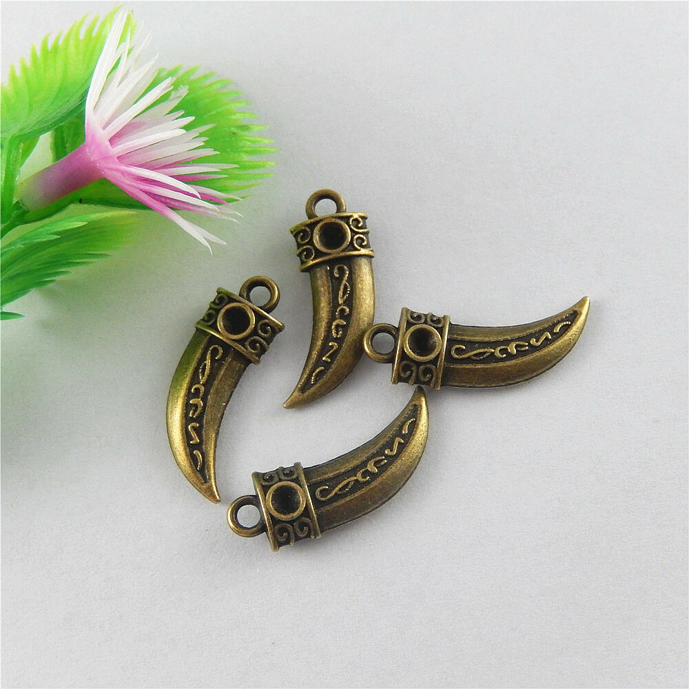 40pcs Antiqued Bronze Alloy Wolf Tooth Charms Pendant Necklace Jewelry Making