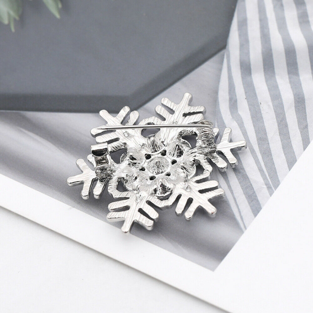 Christmas Snowman Brooches Rhinestone Xmas Snowflake Brooch Gift Fashion Jewelry