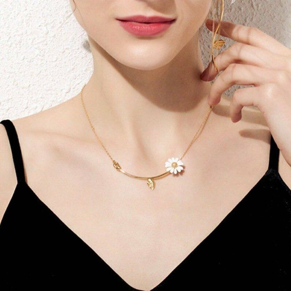 Charm Daisy Leaf Flower Pendant Necklace Choker Chain Women Jewelry Gift UK