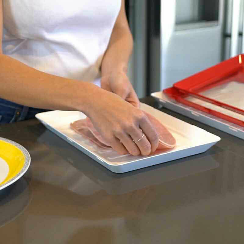 Tray Storage of The Food - System Freshness