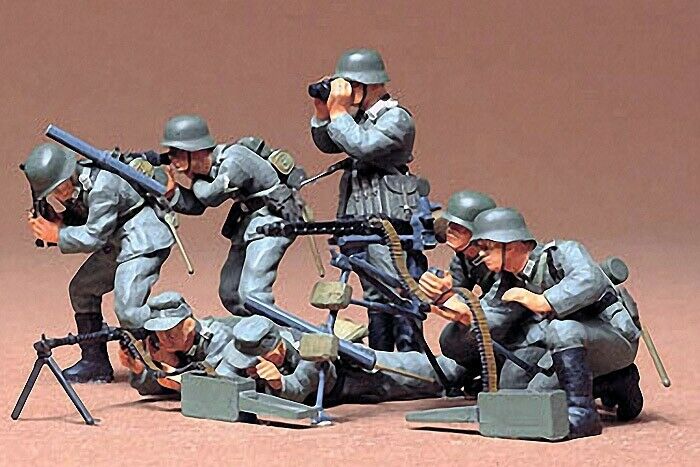 35038 Tamiya German Machine Gun Troops 1/35th Plastic Kit 1/35 Military
