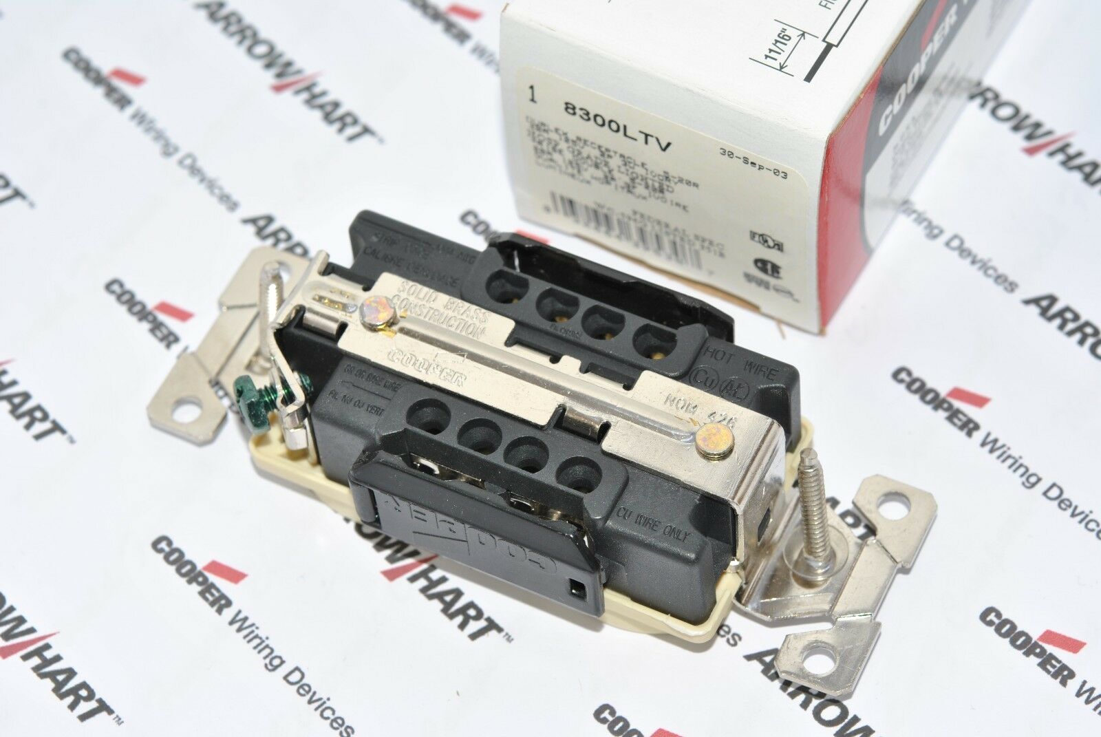 1pcs-COOPER 8300LTV (AH8300LTV) Illuminated  20A 125V Hosptial Duplex Receptacle