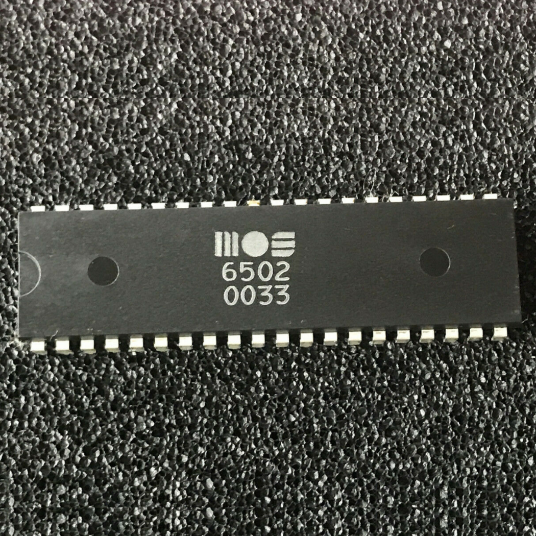1PCS  IC MOS DIP-40 MOS6502 MPS6502 CSG6502 6502
