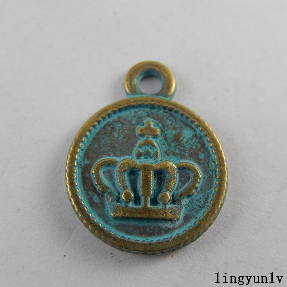 40 pcs Retro Crown Charm Patina Round Tag Alloy 2 Sided Pendant Findings 18*14mm