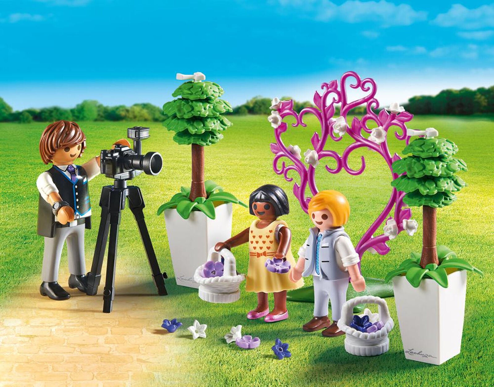 9230 Playmobil Flower Children and Photographer City Life Suitable for ages 4 ye