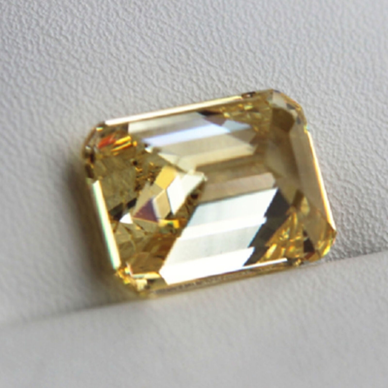 Beautiful Gentle YELLOW SAPPHIRE AAAA UNHEATED 10x14mm  LOOSE GEM