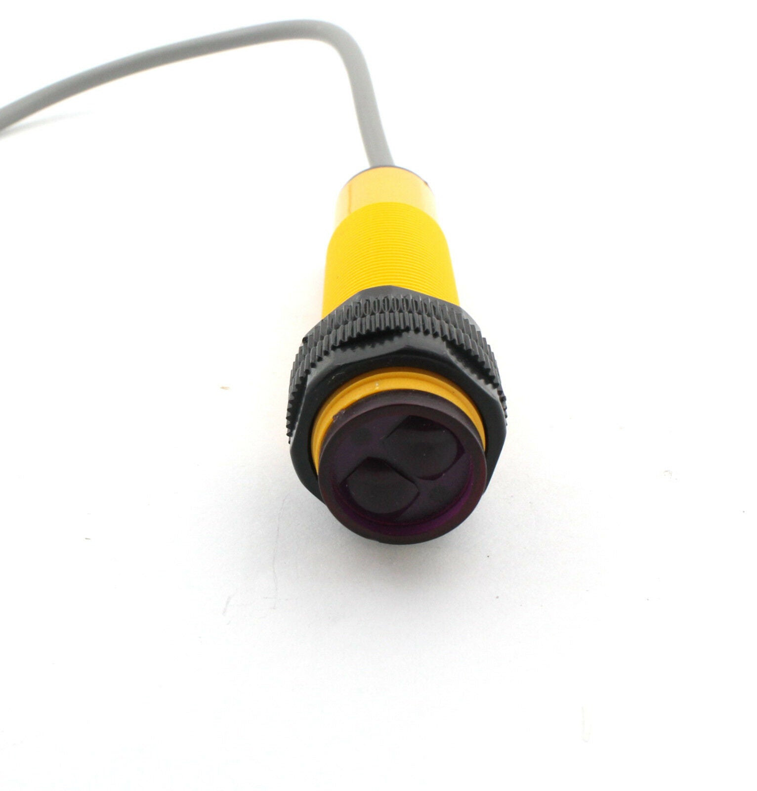 24V Dc Three-Wire Normally Open Infrared Inductive Proximity Switch Sensor