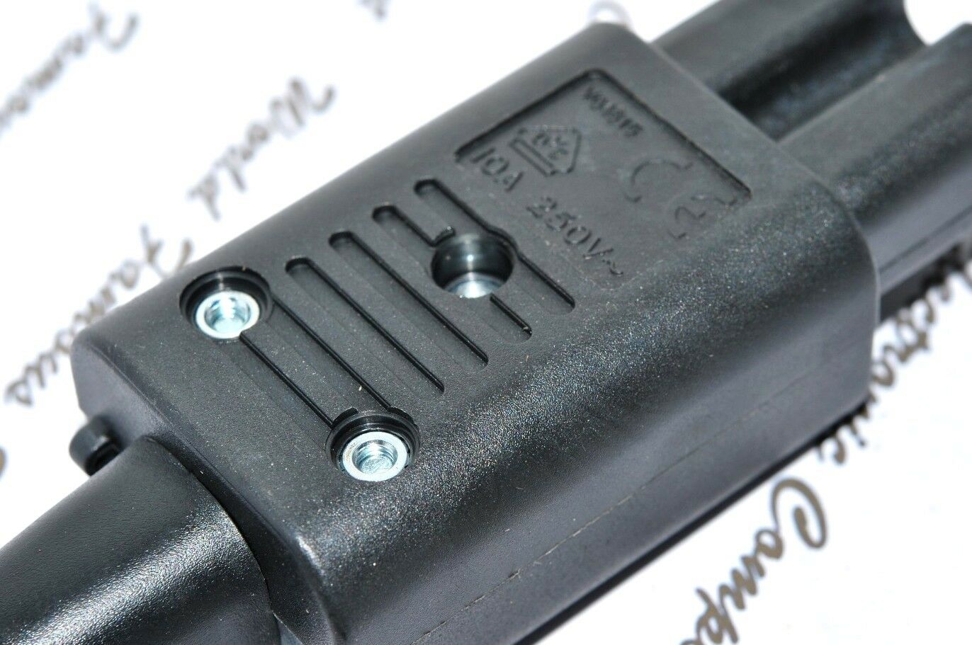 1pcs-SCHURTER 4781-0100 IEC C15 15A 250Vac  Re-wireable Female Plug -Connector