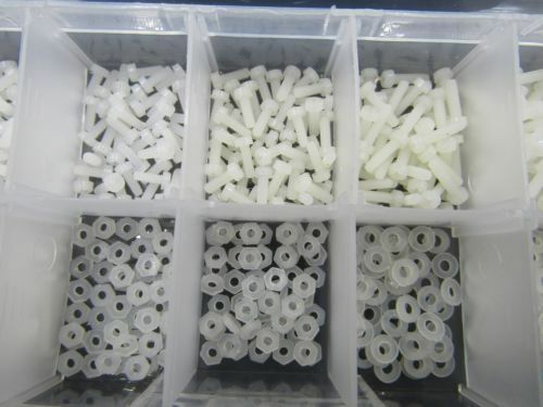 500pcs Nylon screws / Washer Gaskets / nuts  Assortment Kit M2.5