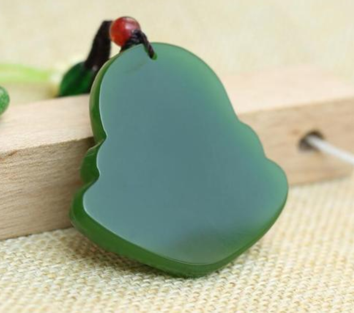 Fine Natural hand-carved black green jade buddha Lucky Amulet pendant necklace A