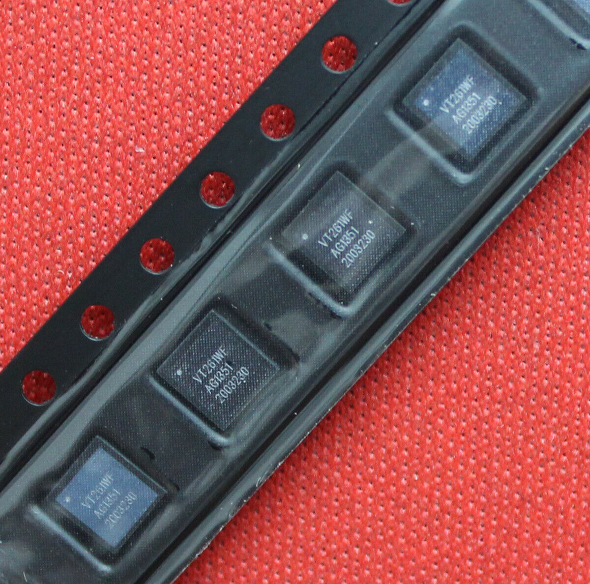 1pcs VT261WF VT261WFQX-ADJ Integrated Circuit IC