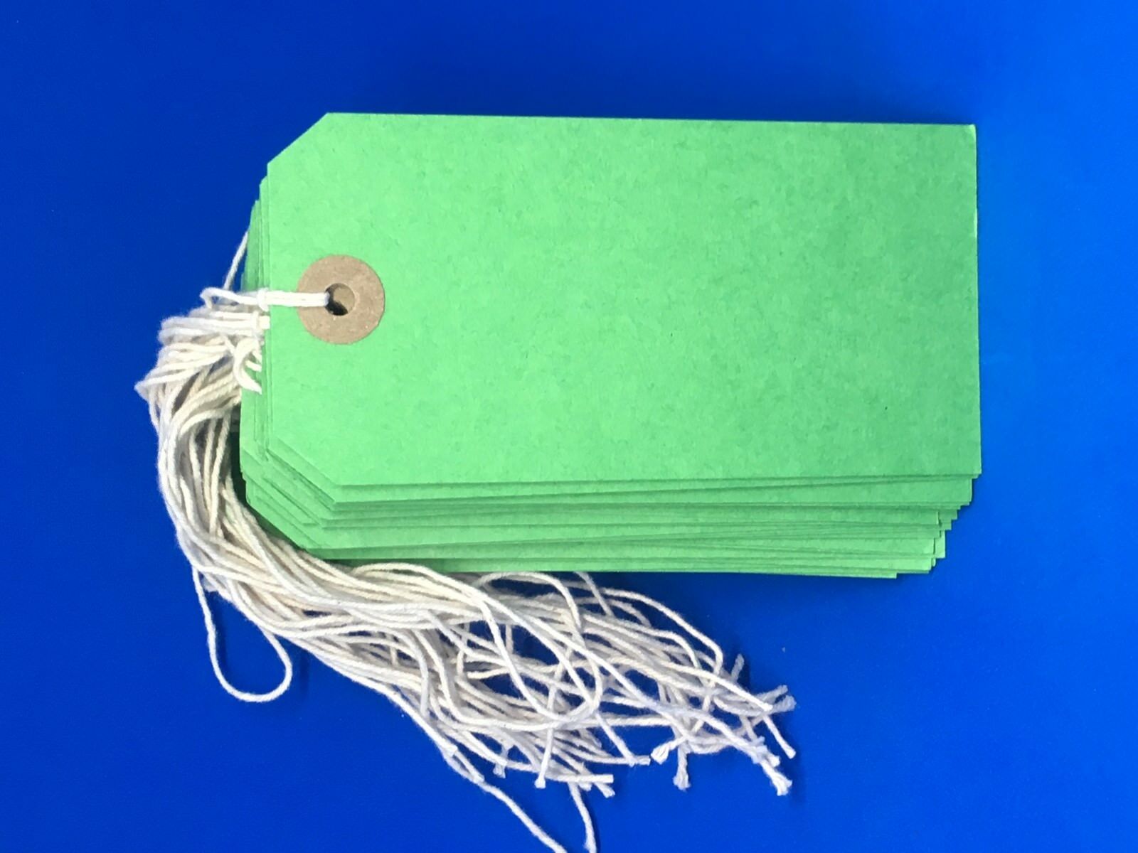 1000 Green Strung Tags String Tie On Parcel Luggage Tag 120mm x 60mm Crafts Part