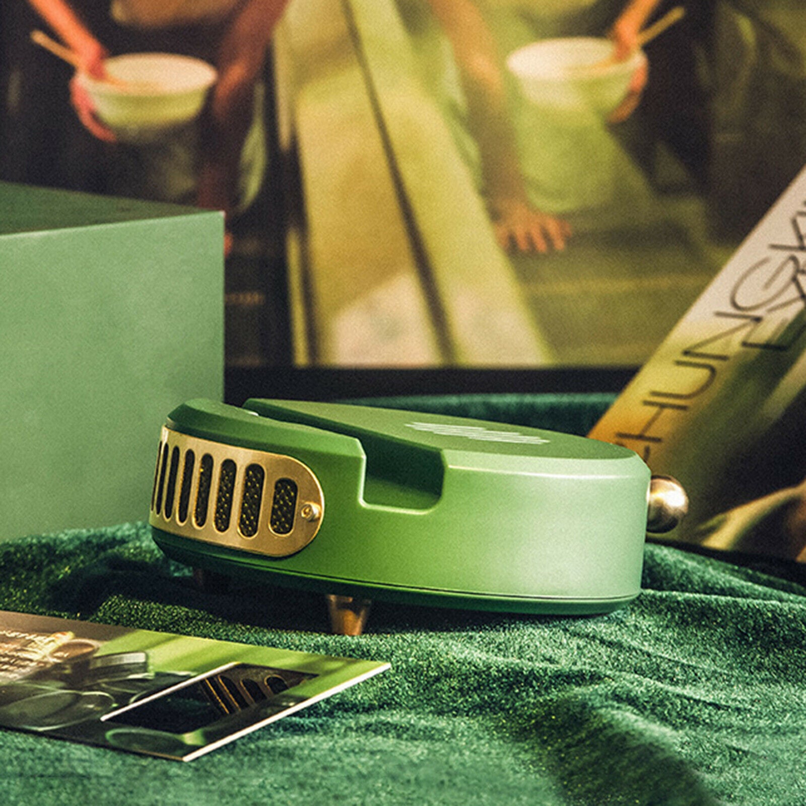 Portable Home Stereo Bluetooth Wireless Speaker Loudspeaker Phone Bracket