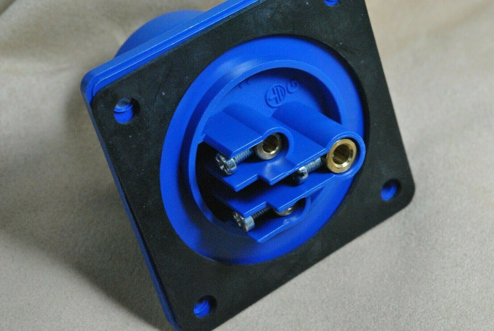 1pcs -ABL SURSUM A31S22 16A IP44 CEE Pin&Sleeve