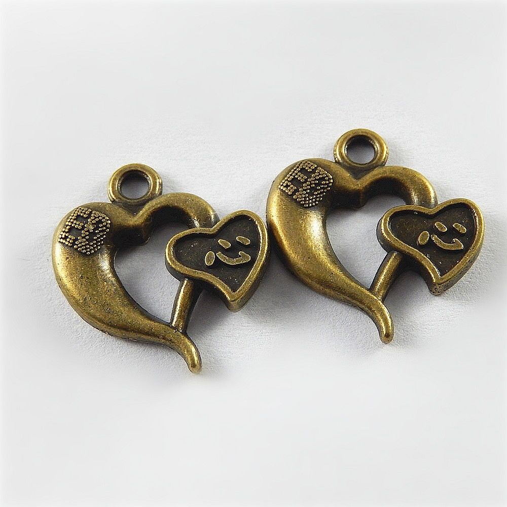 40-pack Antiqued Bronze Alloy Love Heart Shape Chinese Word Pendant 21*18*3mm