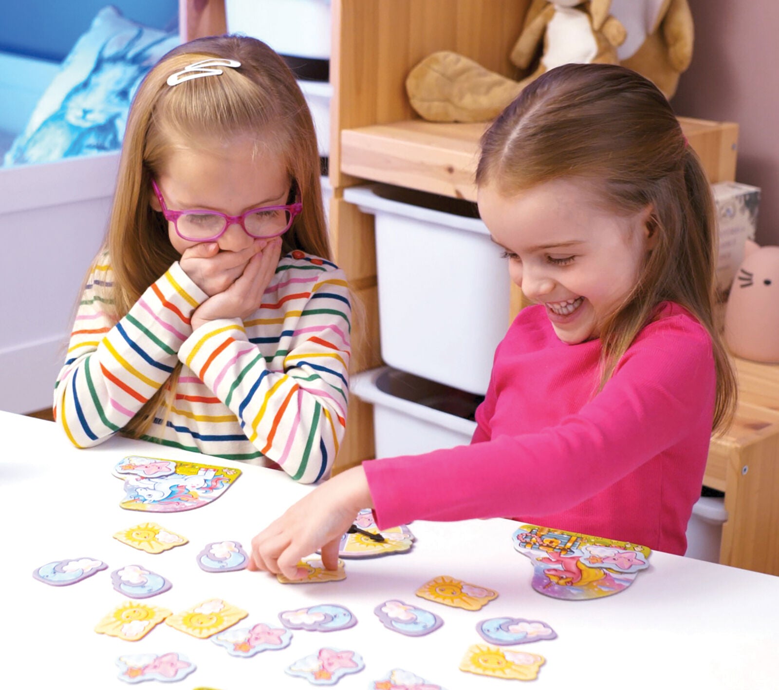 Orchard Toys 366 Unicorn Jewels Mini Game Family Colour Game Children Girls 3+