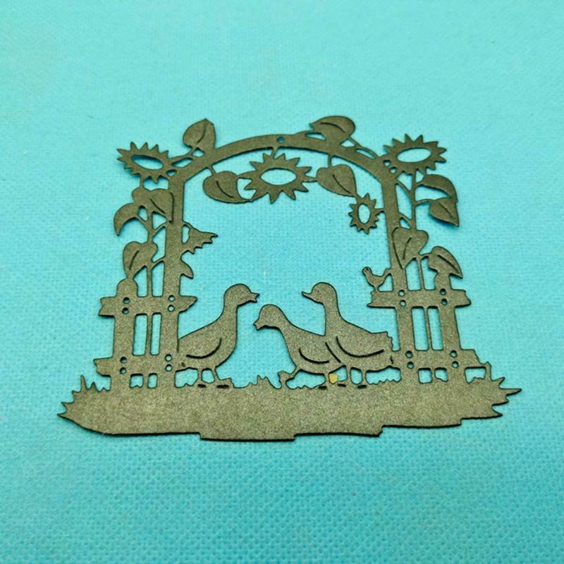 Lawn Three Little Ducks Carbon Steel Cutting Dies DIY Scrapbooking Photo Album