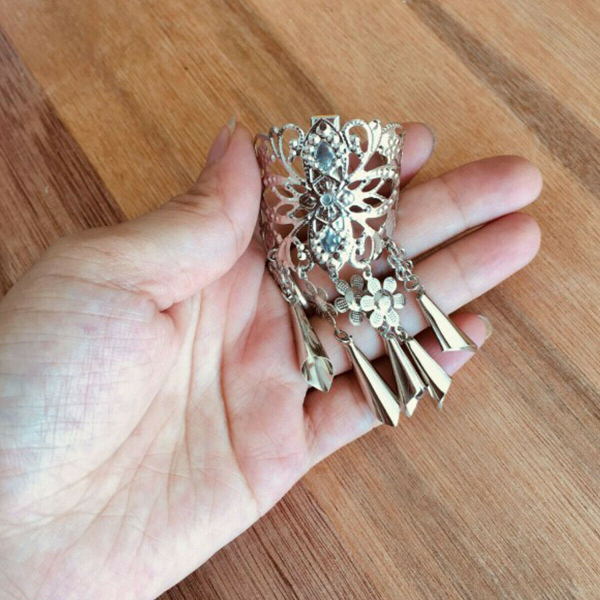 Retro Women's Alloy Hair Clips Pin Hairpins Bell Tassel Hairpin Accessories