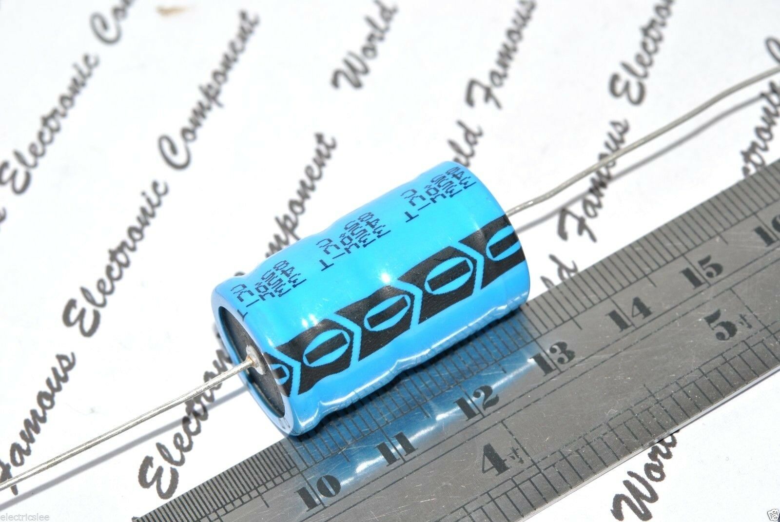 1pcs-VISHAY BC 042 ASH 33uF (33µF) 450V Axial Electrolytic Capacitor - 18x30mm