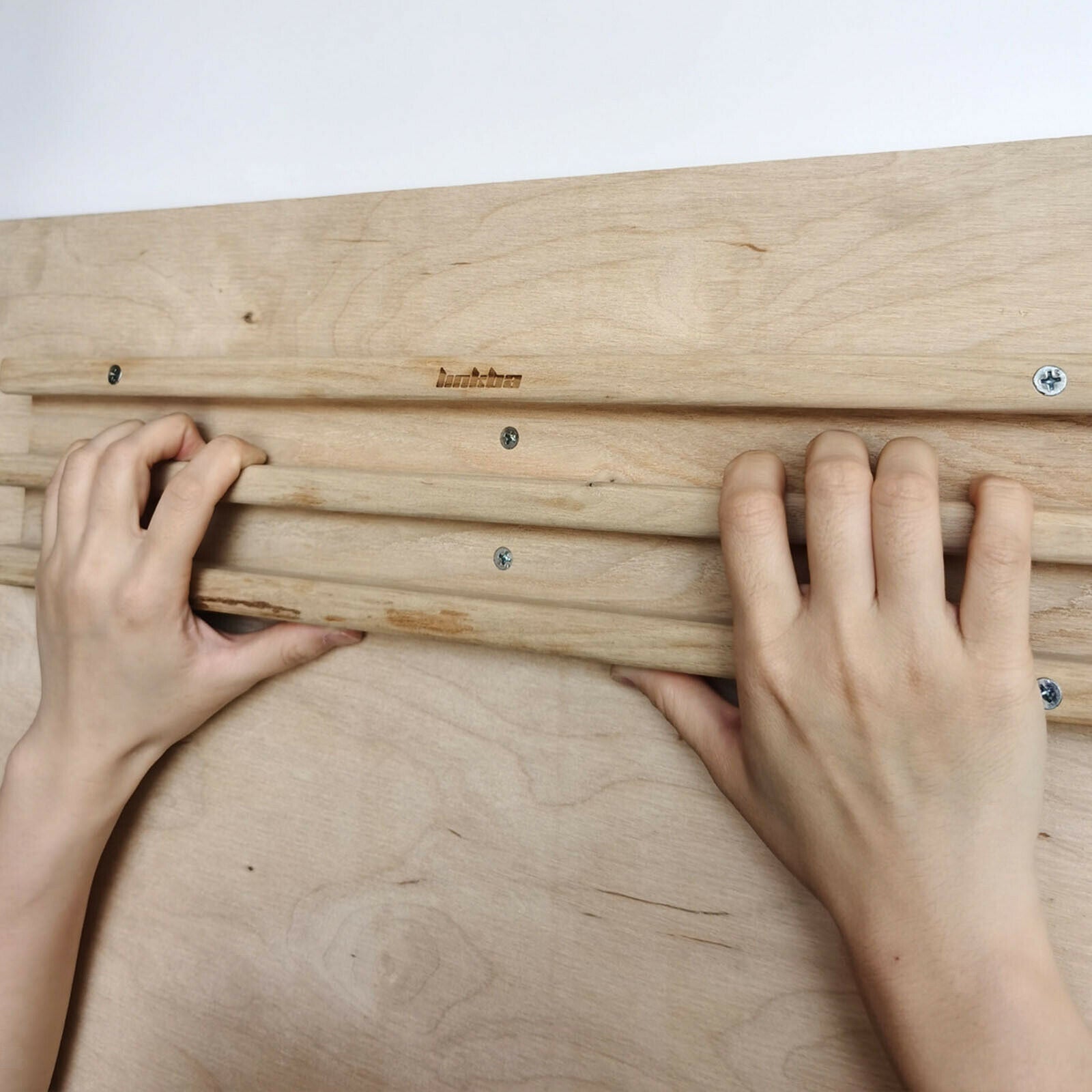 Wooden Climbing Hangboard Grip Trainer Screw-Mounted Hand Pull Up Board