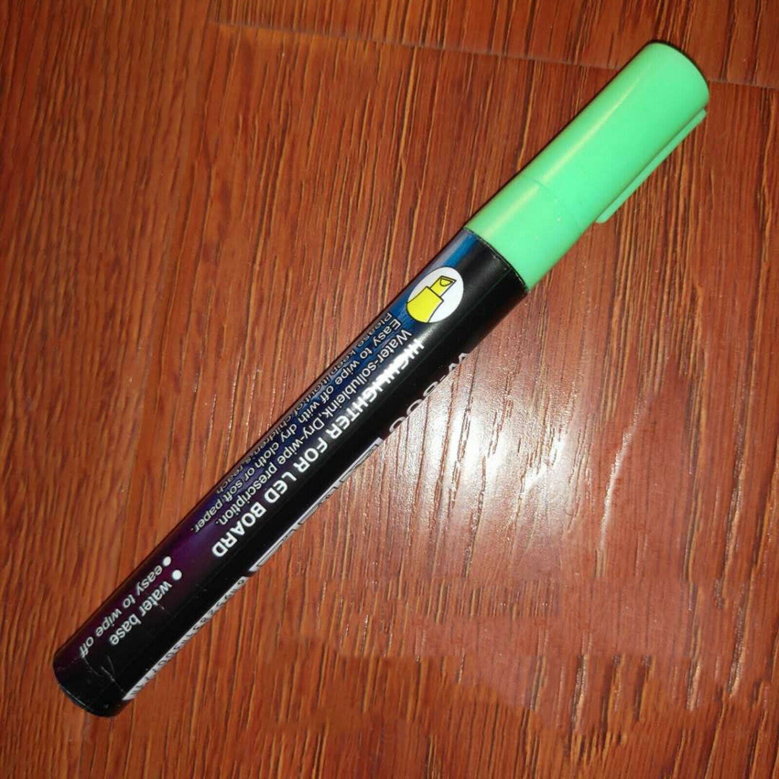 8x Queen Bee Marking Pen Identification Marker Pen