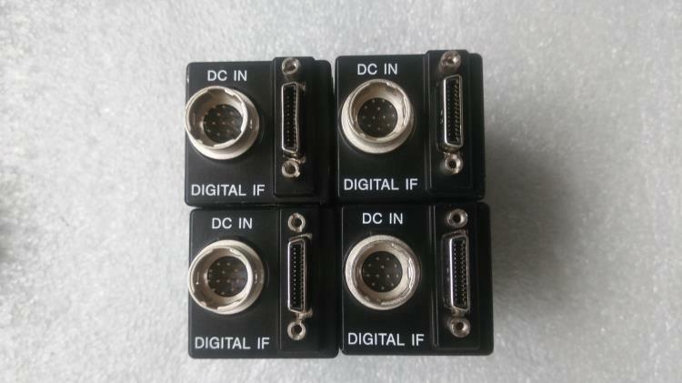1PC  SONY XCL-X700 800,000 pixel black and white CCD digital industrial camera
