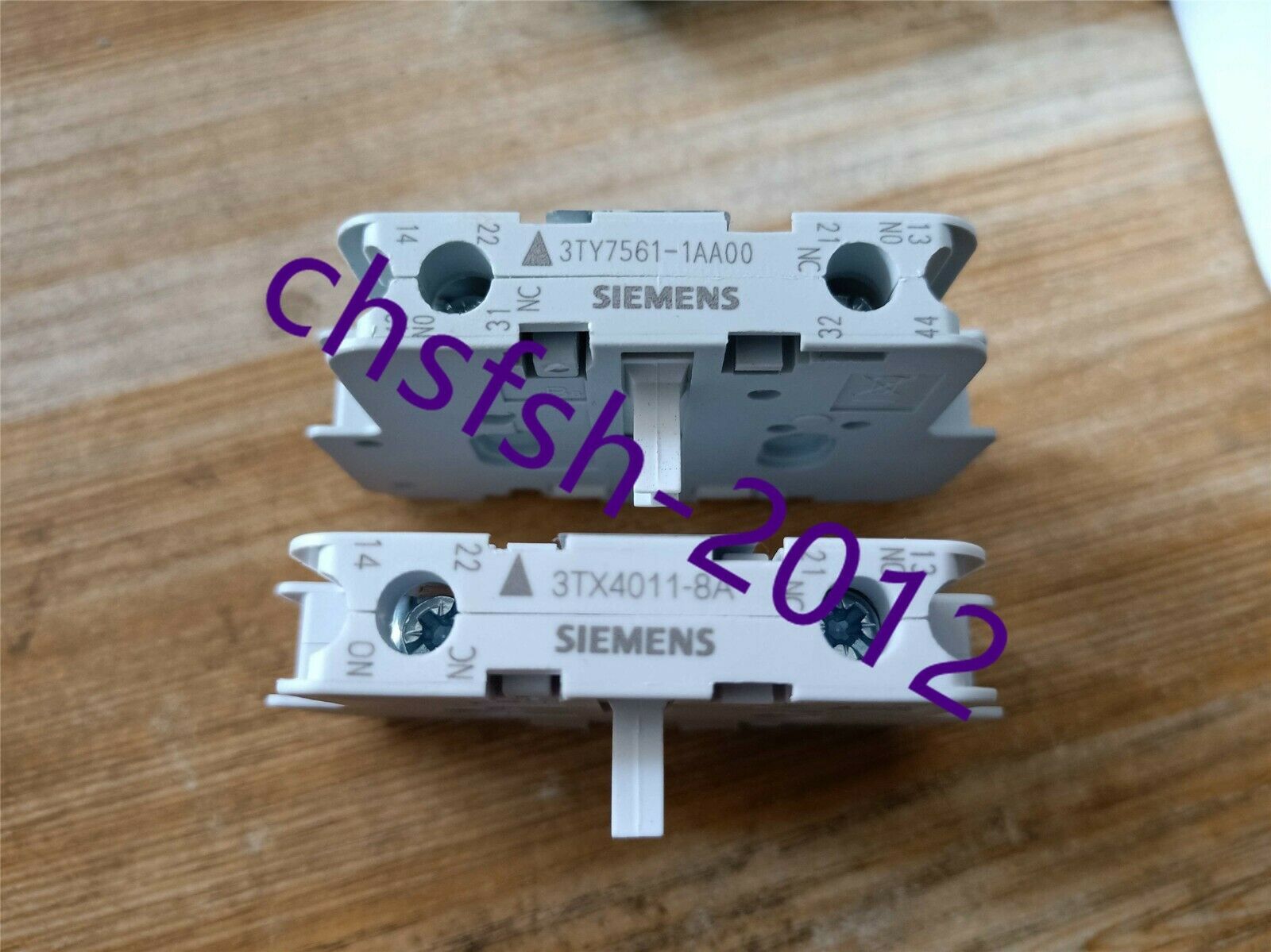 1 pcs New IN Box Siemens 3TX4011-8A auxiliary contacts
