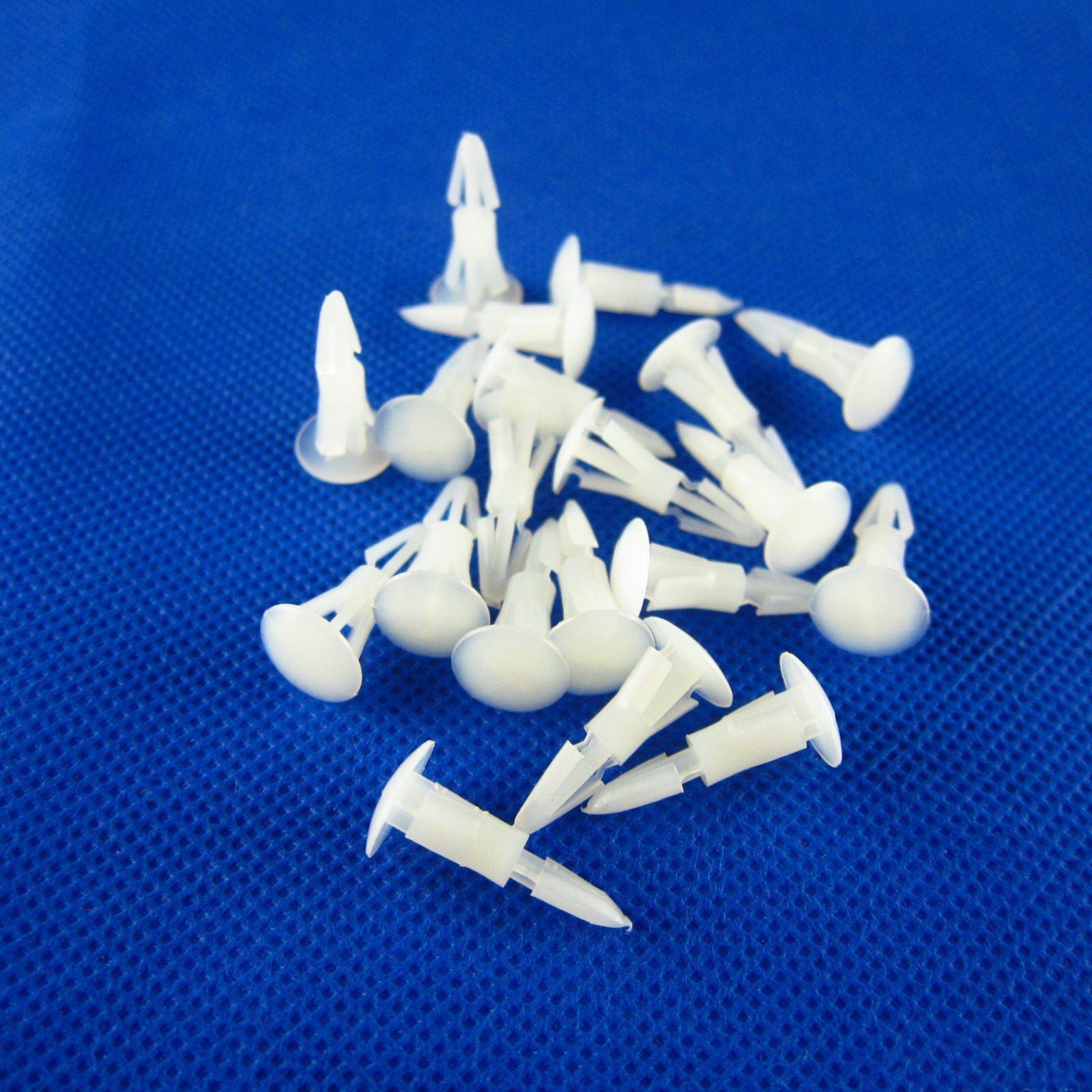 50PCS PCB Support Flat Spacer Plastic Circuit Board River Nylon 8mm White