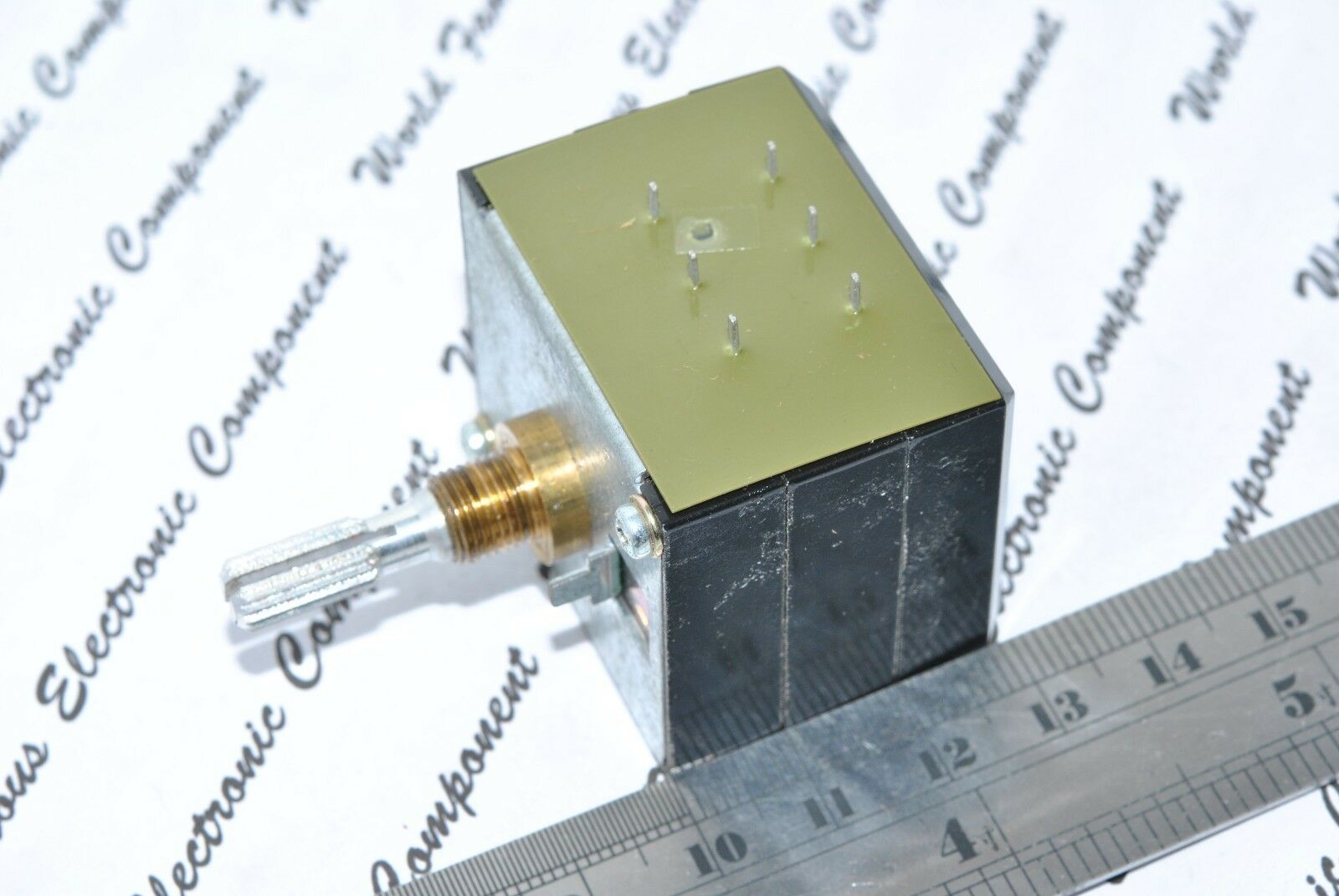 1pcs - ALPS RK40 250K Log Black Beauty Audio Potentiometer Knurled - 726t