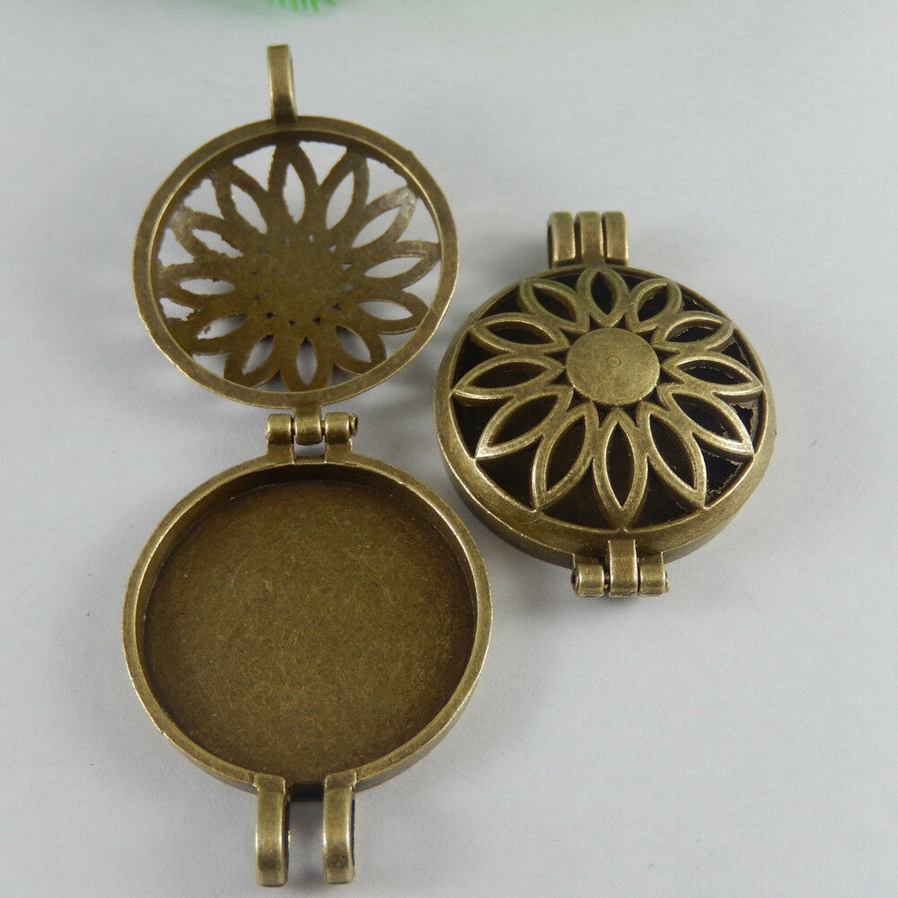 1X Retro Bronze Alloy Hollow Flower Locket Pendant Perfume Diffuser Charm Craft