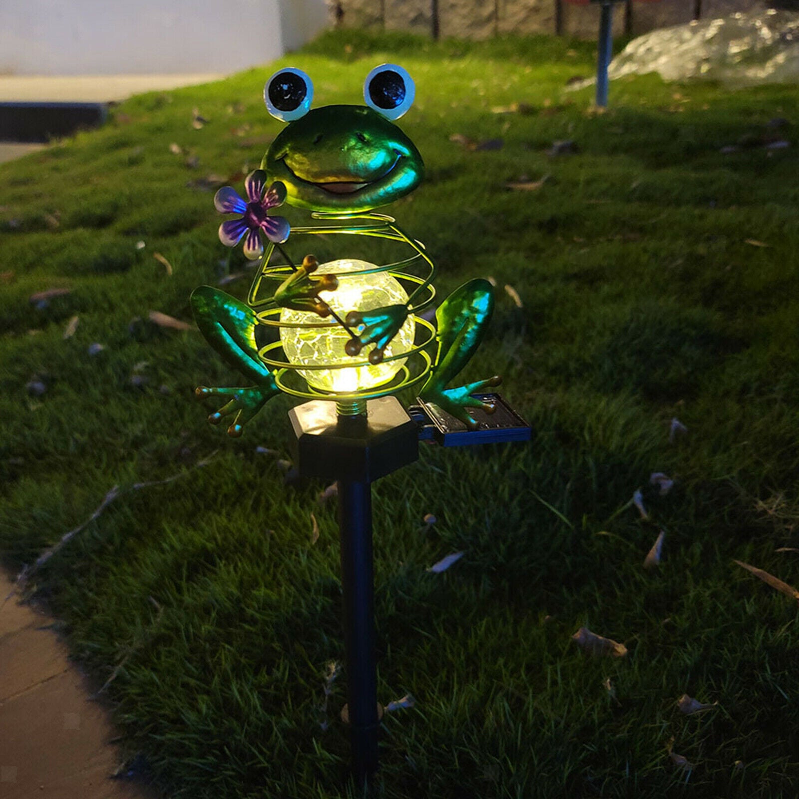 Iron Garden Solar Frog Lights Outdoor LED Landscape Lights Art for Courtyard
