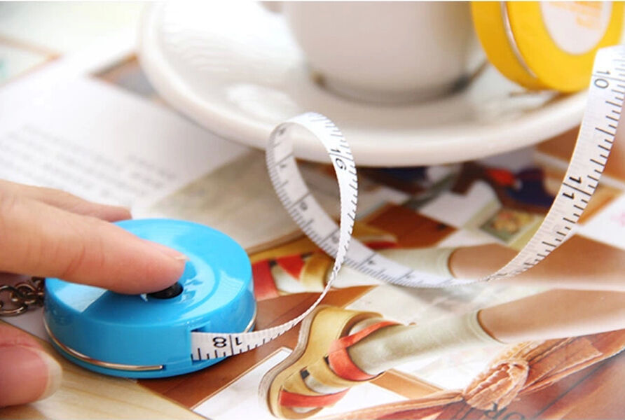 4pcs Deli Stationery Key Chain Measure 1.5m x 7.5mm Plastic Tape Measure No.8213