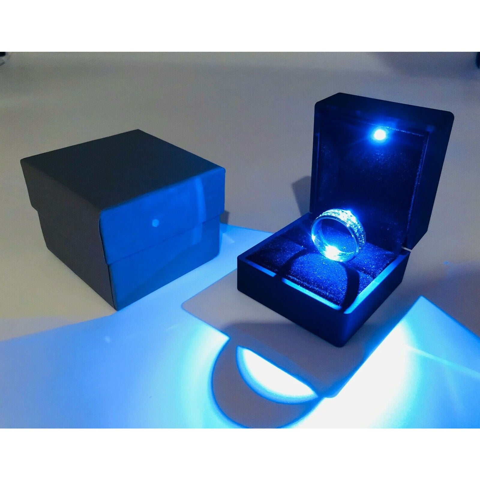 LED Light Ring Necklace Pendant Gift Box Wedding Engagement Jewelry Storage Case