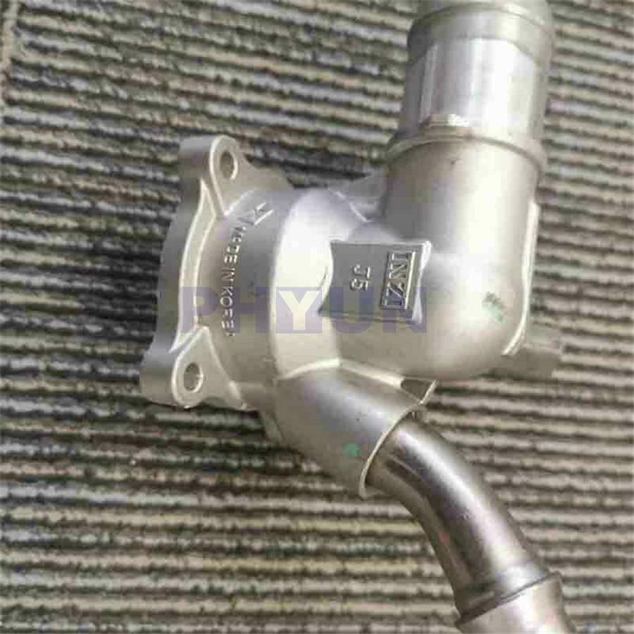 Engine Coolant Thermostat Housing For Chrysler Dodge JEEP 2.0L & 2.4L 05047861AC